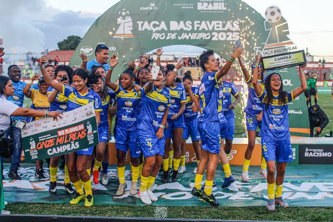 CUFA, Adidas e sportv inauguram quadra em três campos e celebram legado da Taça das Favelas RJ 2025